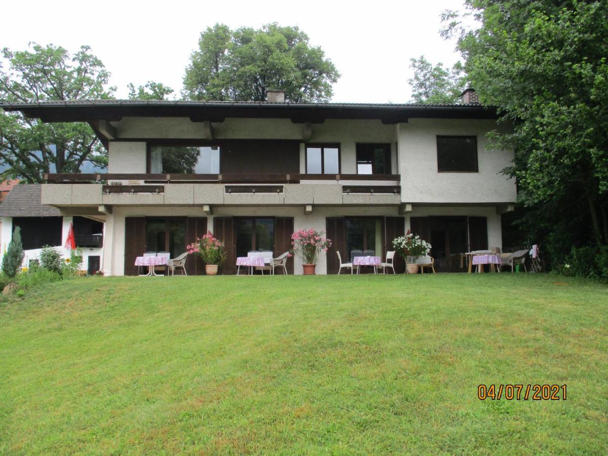 Gaestehaus Leo * Bodensdorf