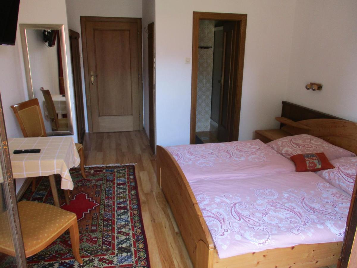 Bed & Breakfast Gaestehaus Leo