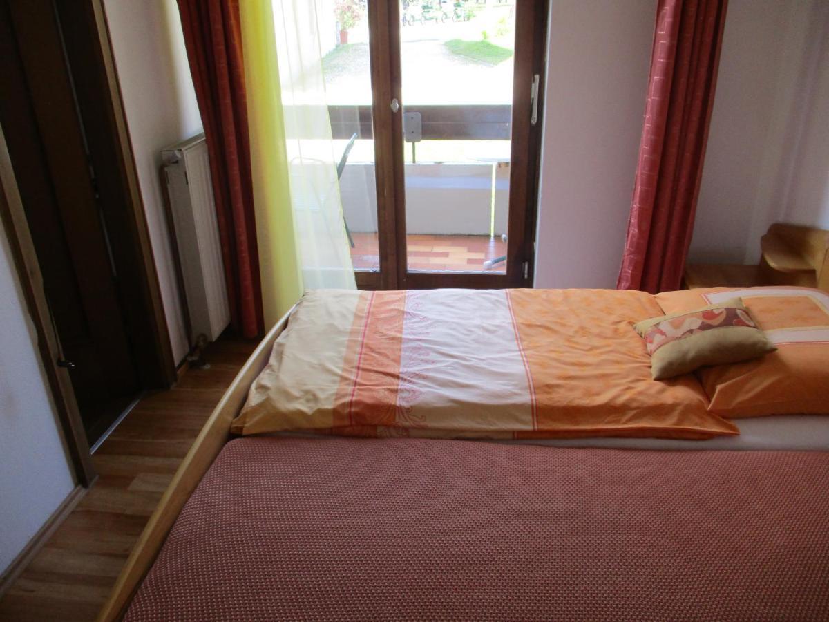 Gaestehaus Leo Bed & Breakfast *