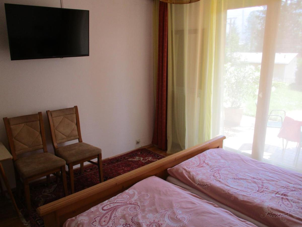 Gaestehaus Leo Bed & Breakfast Bodensdorf